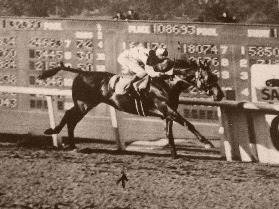Seabiscuit crossing the finish in the 1940 Santa Anita Handicap